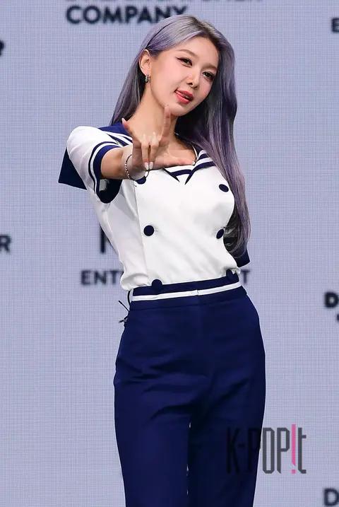 Dami (Dreamcatcher) — Showcase