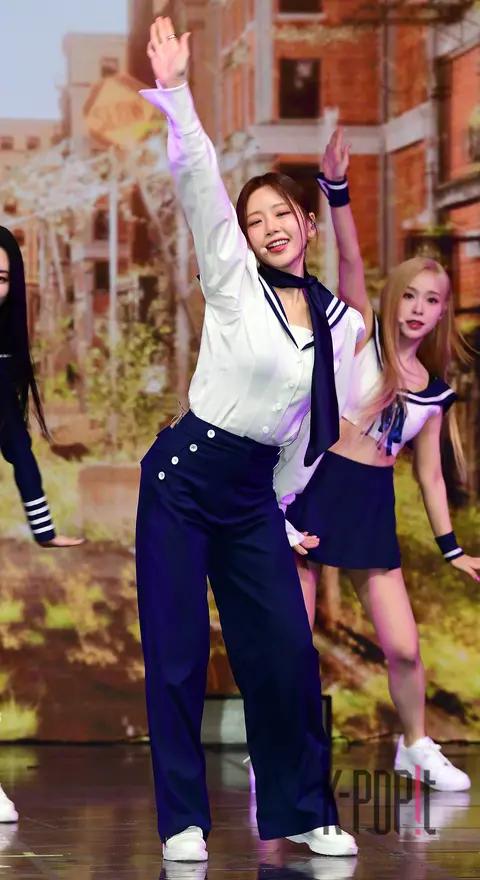 JiU (Dreamcatcher) — Showcase