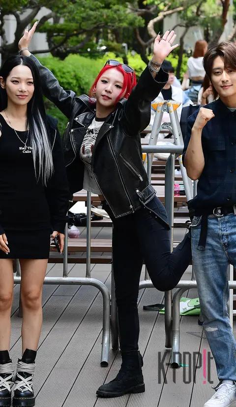 Card Jeon Ji-woo — Music Bank