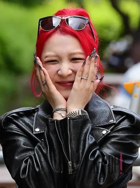 Card Jeon Ji-woo — Music Bank