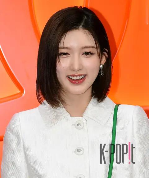Gaeul (IVE) — Launch