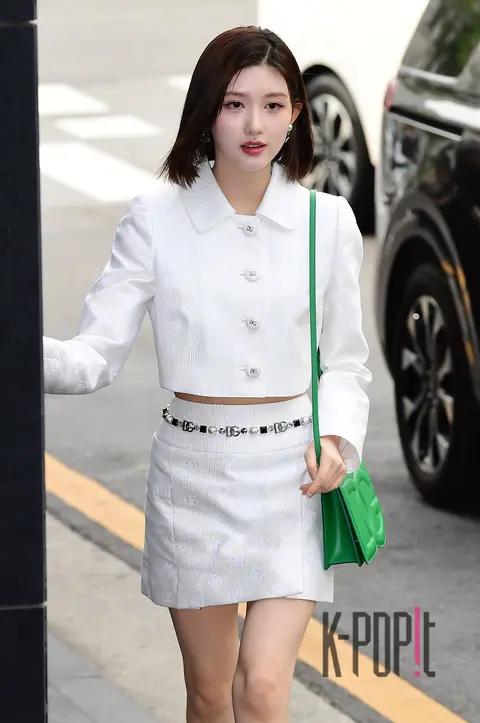 Gaeul (IVE) — Launch
