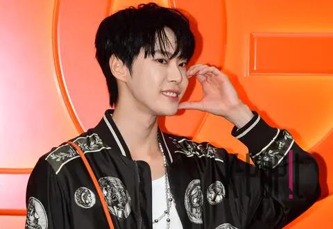 Doyoung (NCT) — Launch