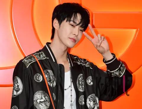 Doyoung (NCT) — Launch