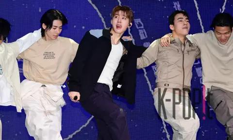B.I — Showcase