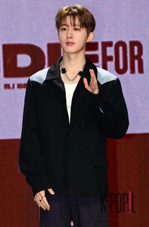 B.I — Showcase