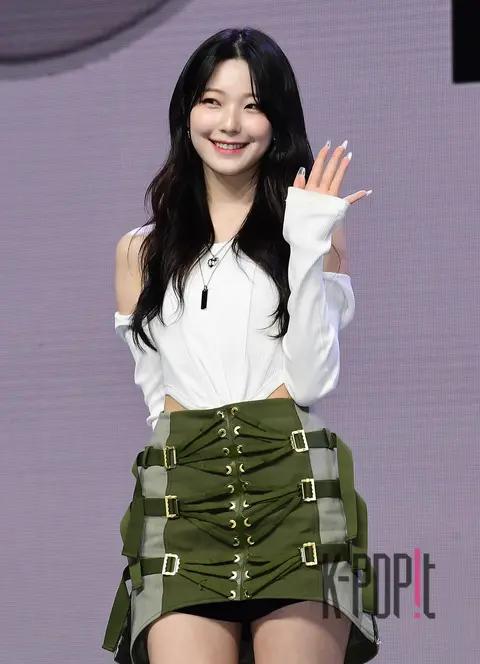 Baek Ji-heon — Showcase