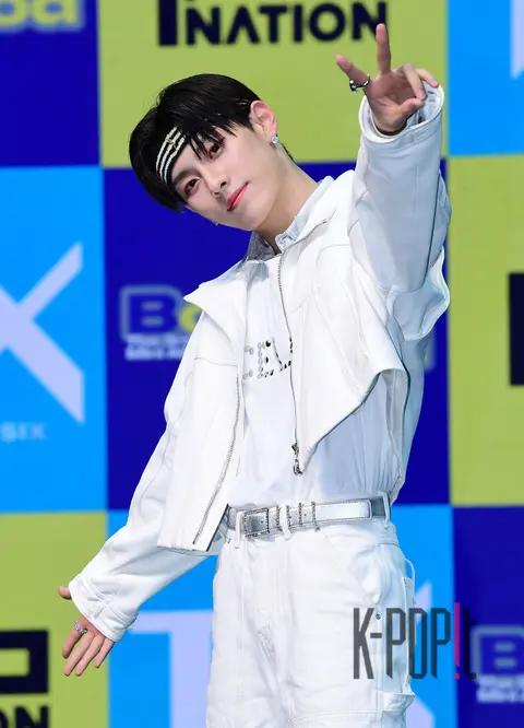 Woo Kyung-joon (THE NEW SIX) — Showcase
