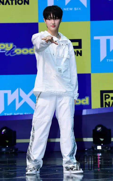 Choi Tae-hoon (THE NEW SIX) — Showcase