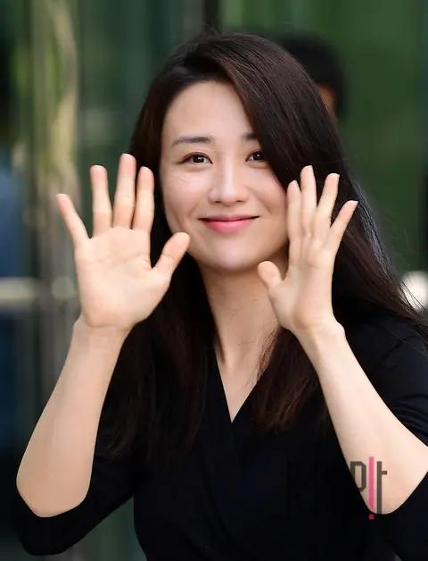 Park Ha-sun — Arrival