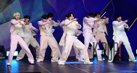 DARKB — Showcase
