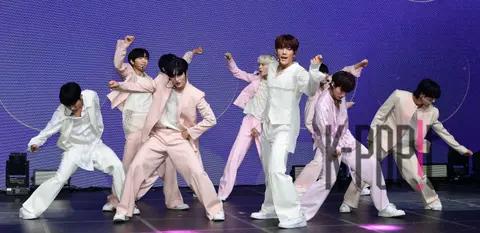 DARKB — Showcase