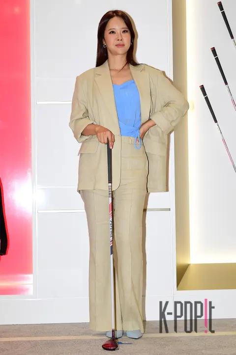 Baek Ji-young — Launch