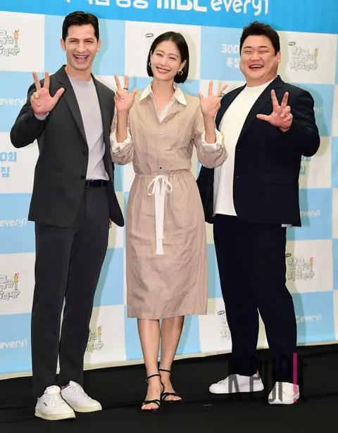 Alberto, Lee Hyun-yi, Kim Joon-hyun — Welcome, First Time 300th Episode