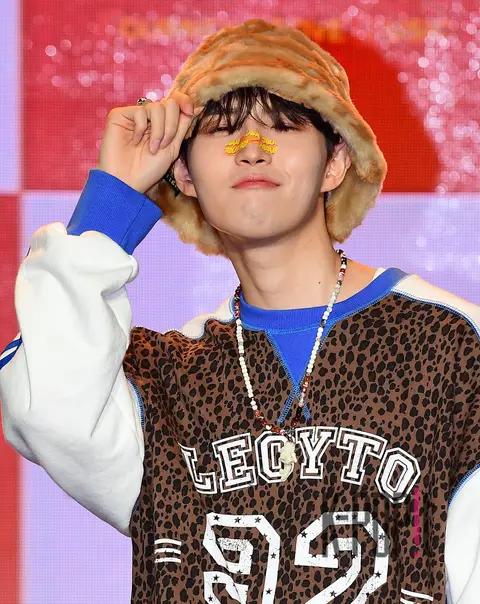 Kim Jaehwan — Showcase