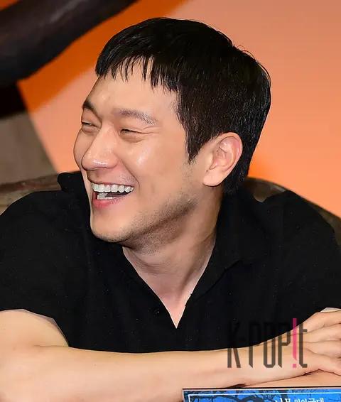 Son Seok-gu — Army on a Tree Press Conference