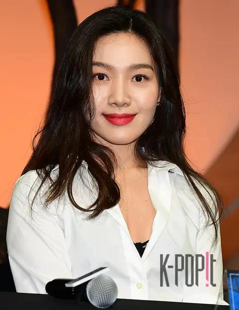 Choi Hee-seo — Army on a Tree Press Conference