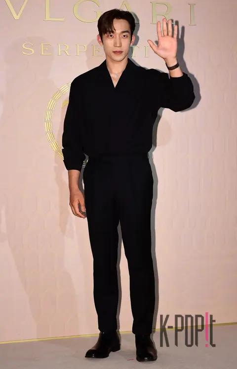 Lee Sang-i — Launch
