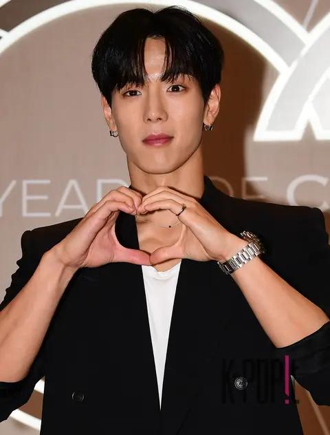 Shownu (MONSTA X) — Launch