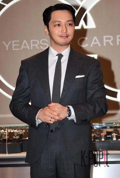 Byun Yo-han — Launch