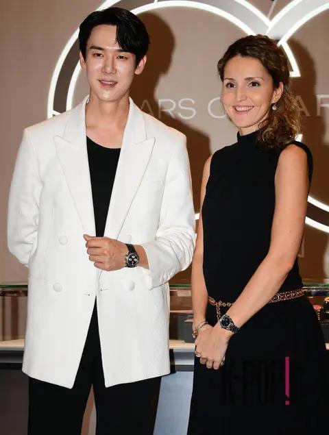 Yoo Yeon-seok, Beatrice Goasglass — Launch
