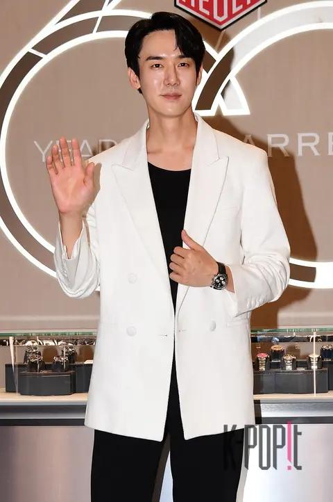 Yoo Yeon-seok — Launch