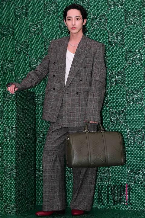 Lee Soo-hyuk — Launch