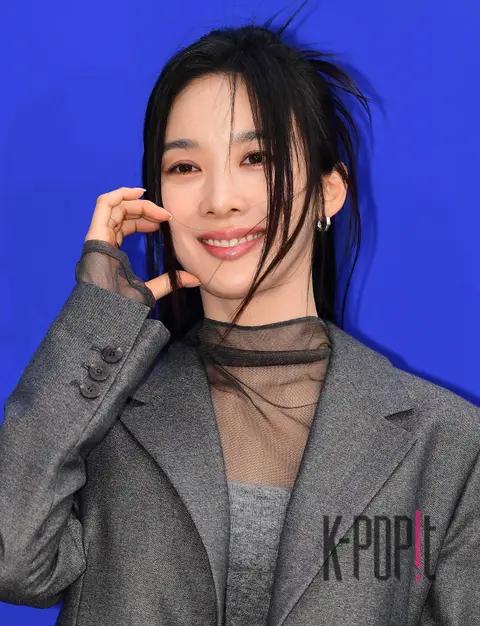 Lee Chung-ah — Launch