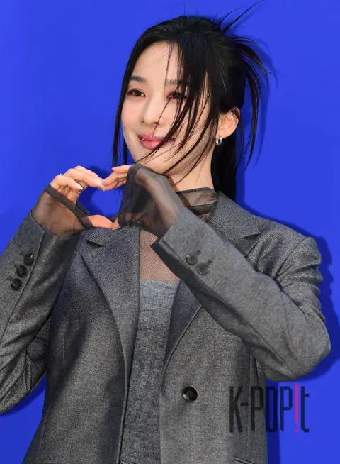 Lee Chung-ah — Launch