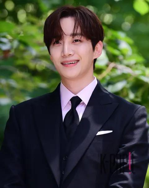 Lee Junho — Arrival