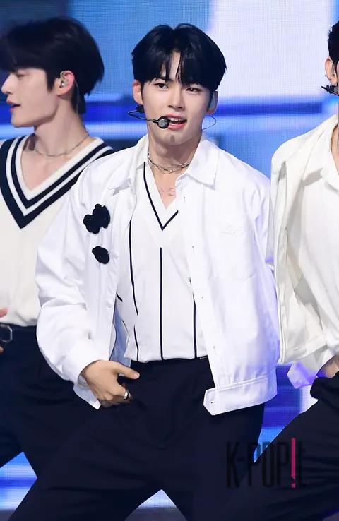 Sung Han-bin (ZEROBASEONE) — Showcase