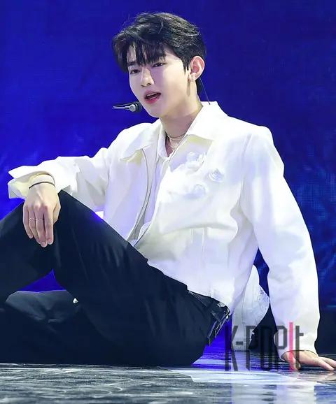 Zhang Hao (ZEROBASEONE) — Showcase