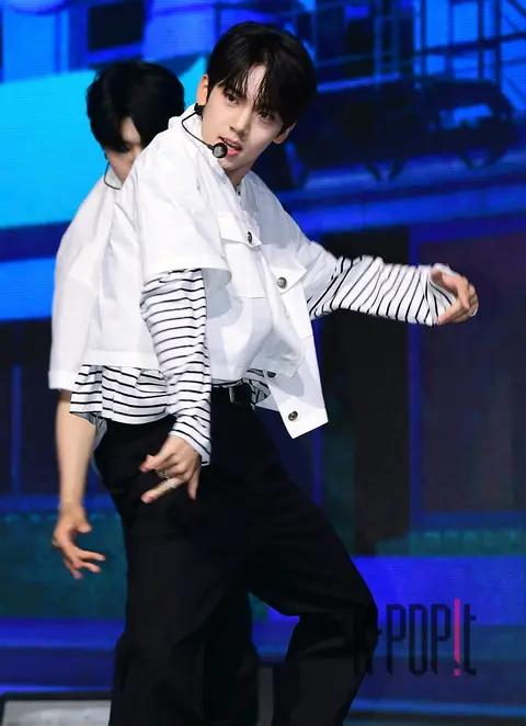 Han Yujin (ZEROBASEONE) — Showcase