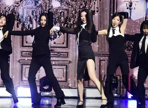 Odd Eye Circle — Showcase