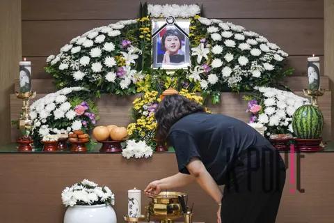 Joint Photography Pool — Late Lee Ji-soo Funeral