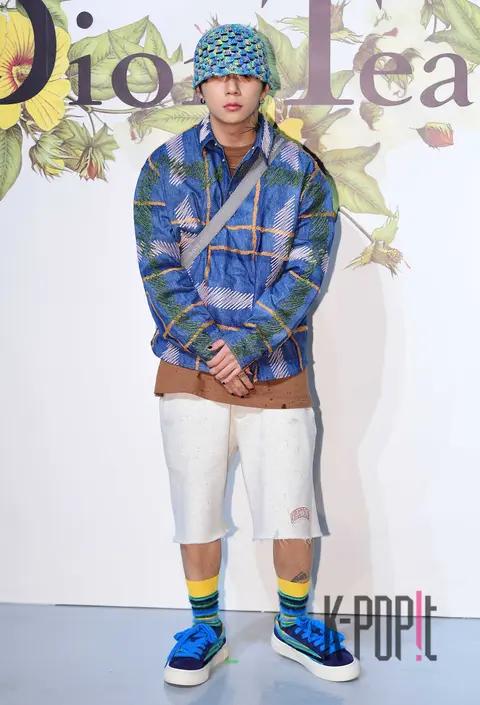 Woo Won-jae — Launch