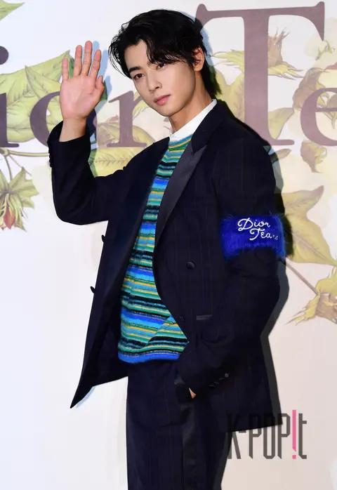 Cha Eun-woo — Launch