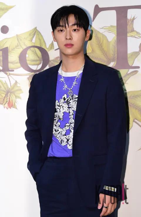 Choi Hyun-wook — Launch