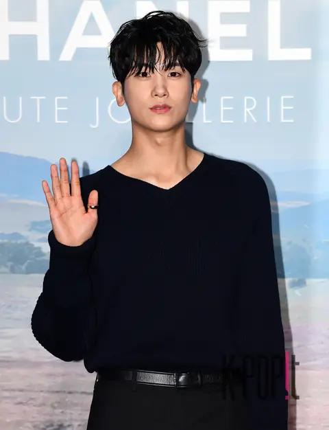 Park Hyungsik — Launch