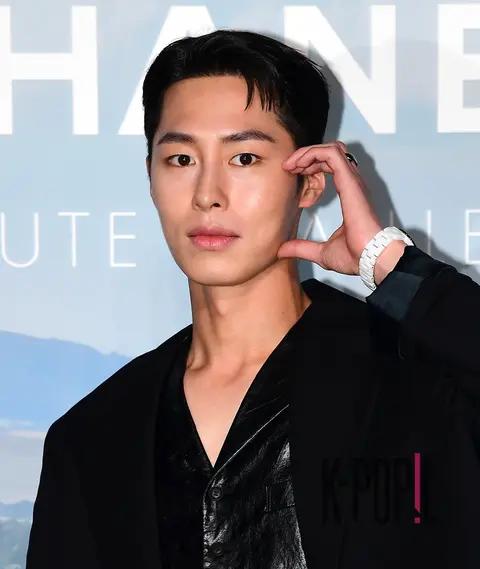 Lee Jae-wook — Launch