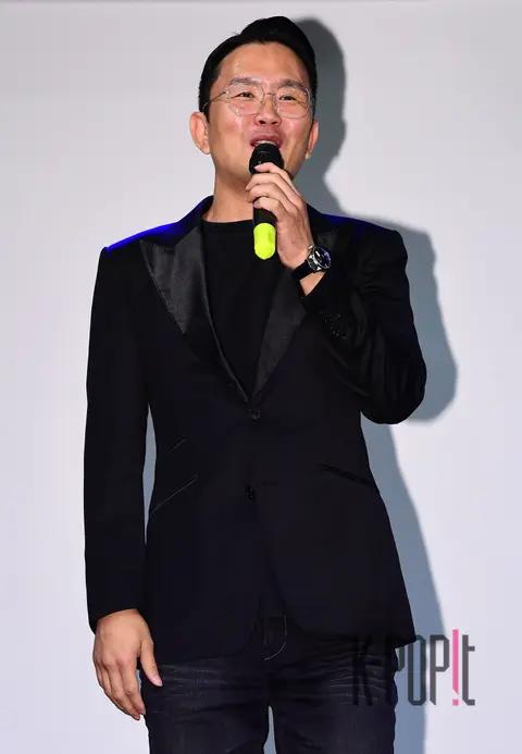 Saturday, Yun Hyung-bin — Showcase