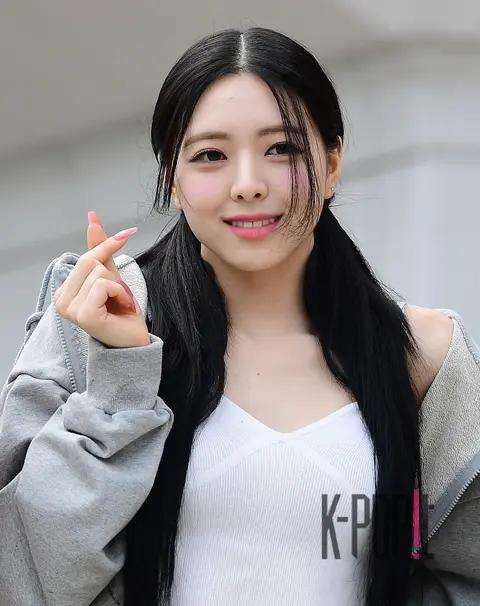 YUNA (ITZY) — Arrival