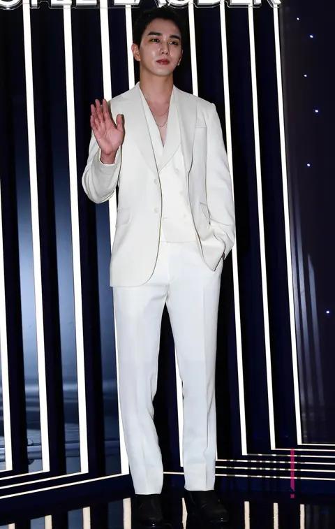 Yoo Seung-ho — Launch