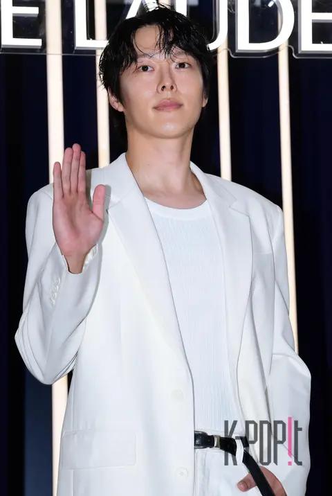 Jang Ki-yong — Launch