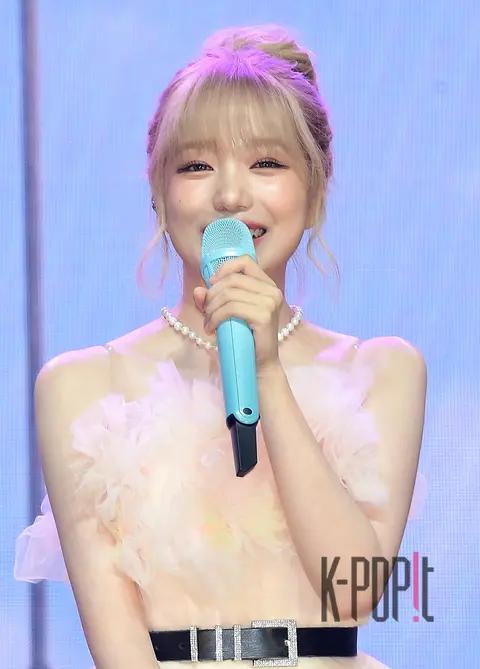 Jo Yu-ri — Showcase