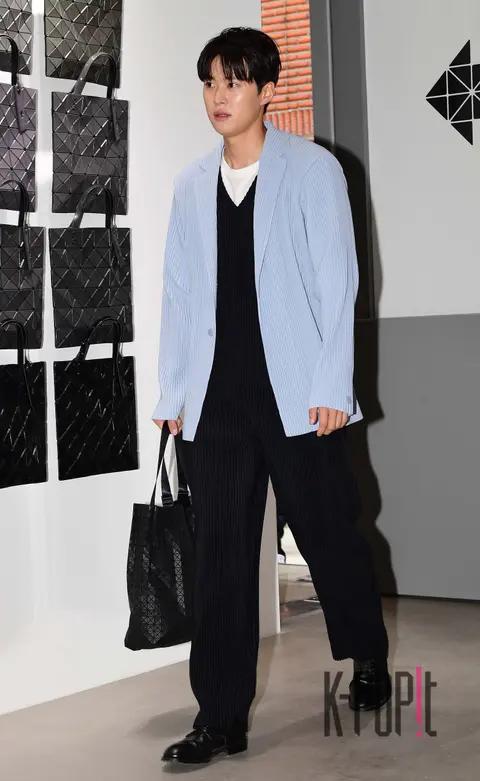 Gong Myung — Launch