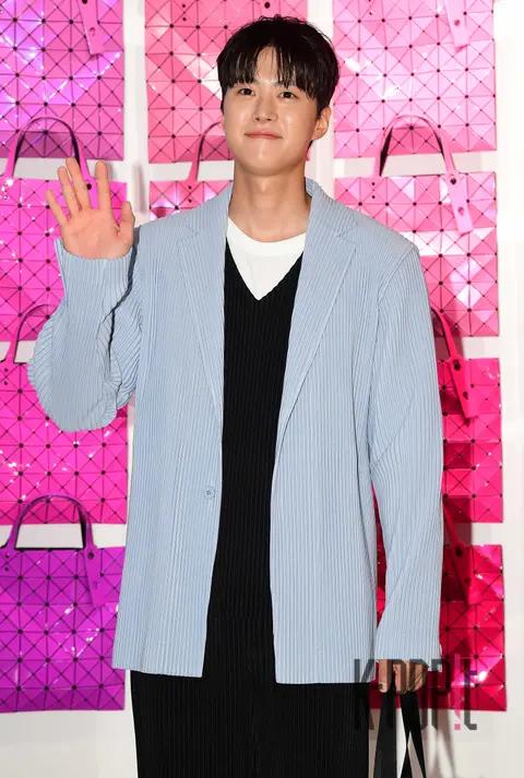 Gong Myung — Launch