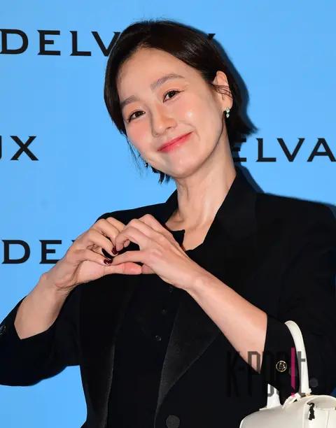 Lee Mi-yeon — Launch