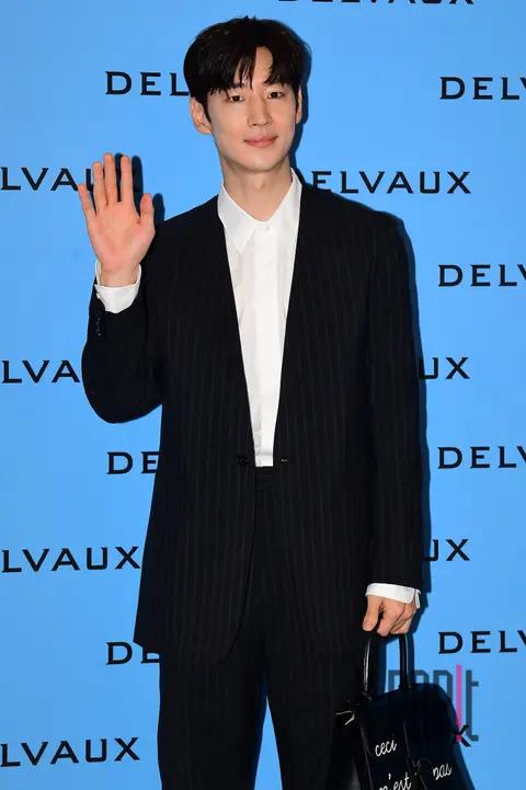 Lee Je-hoon — Launch
