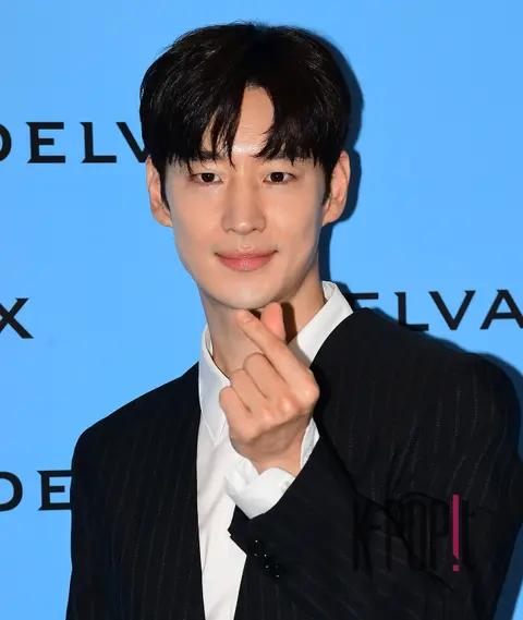 Lee Je-hoon — Launch